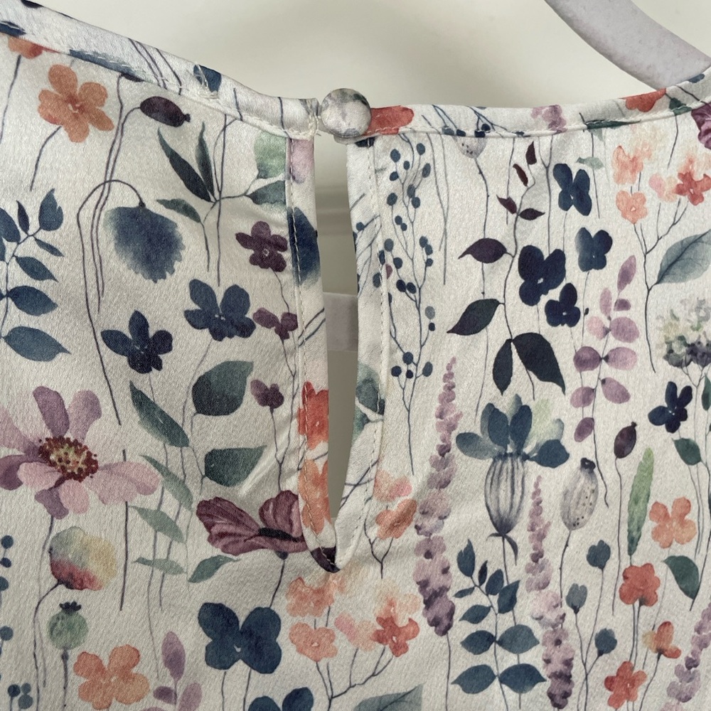 Emproved Multicolor Floral Blouse - Picture 10 of 10